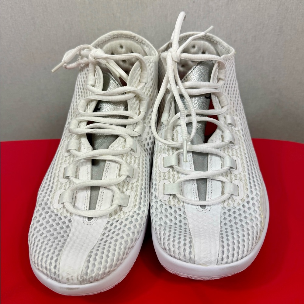 Air Jordan tennis shoes